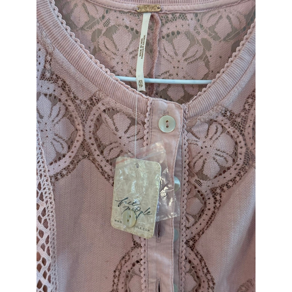 NWT Free People Women's Lace Trimmed Button Up Top Pink Size XS - Picture 8 of 9